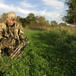 Frigid Forage Pure Trophy Clover - 4 lb, 1/2 Acre Bag -Outlet Sporting Goods Store prclvr4 2